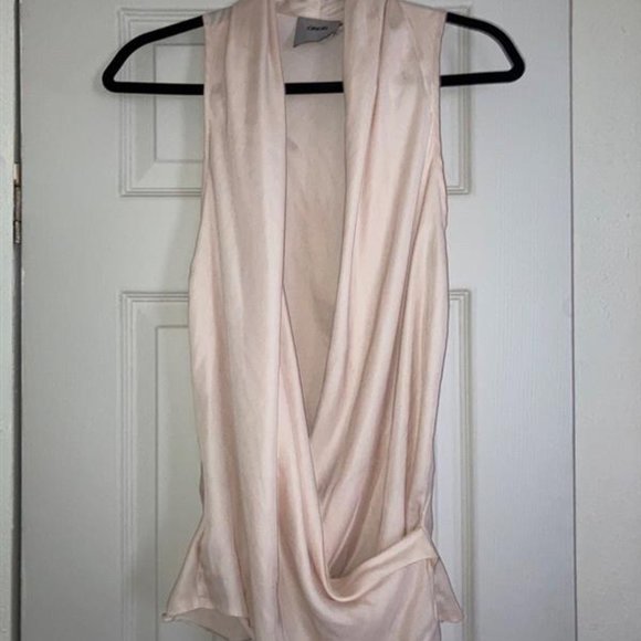 off-white deep neck shirt - Picture 2 of 3